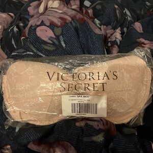 Victoria’s Secret bra